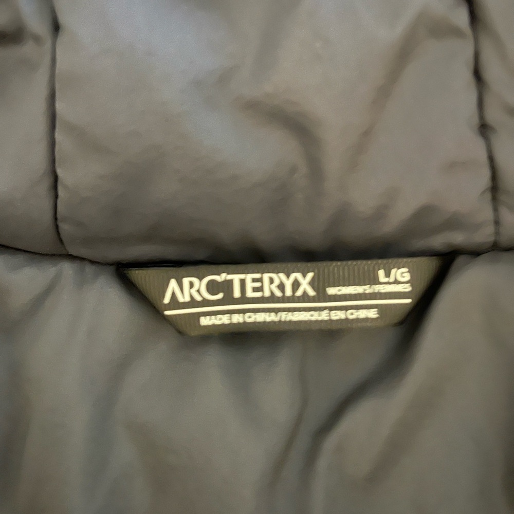 EUC Arc’teryx Insulated Beta Coat Long - Large - Picture 11 of 11